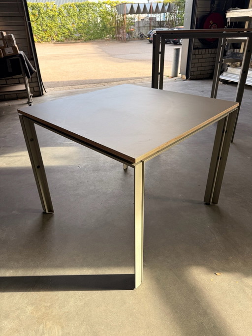 Functionals WT Table | 90 x 90 cm | Karel Martens
