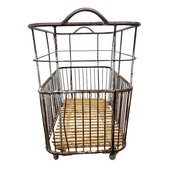 Image 1 of Chariot de boulanger long en métal, style français vintage – chariot à pain industriel – panier à linge.