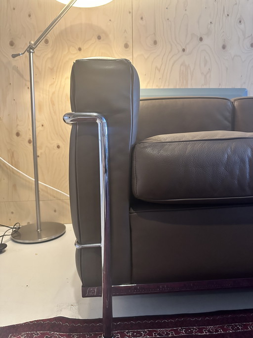 Cassina LC2. Pelle morbida marrone. Condizioni eccellenti.