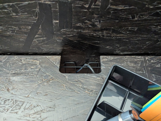 Image 1 of Vitra Hack Schreibtisch