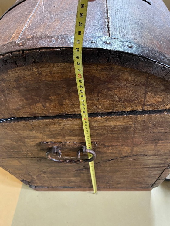 Image 1 of Cofre barroco antiguo - siglo XVIII
