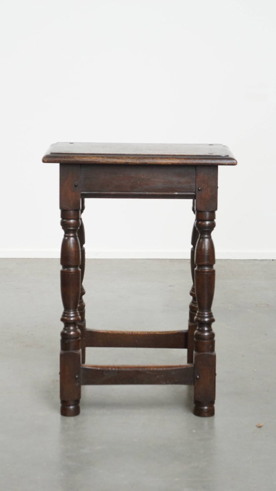 Image 1 of Antieke Engelse kruk/ joint stool/ bijzettafeltje uit de 18e eeuw 