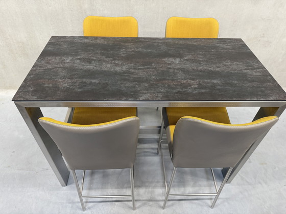 Image 1 of Bert Plantagie Edge Bartafel + 4 Mambo barstoelen 