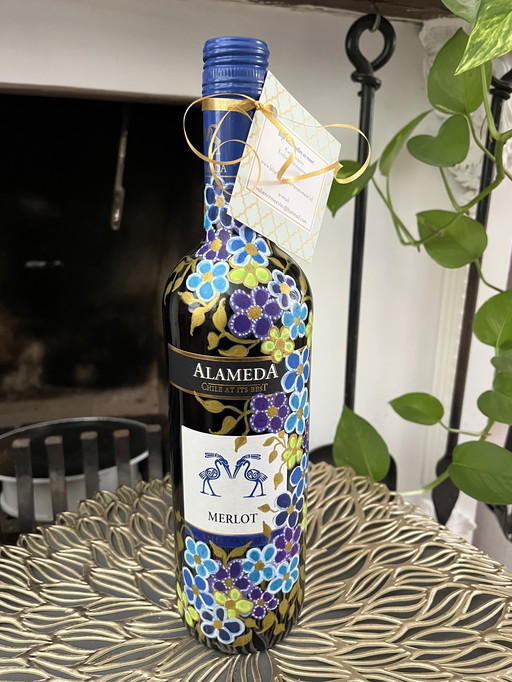 Bouteilles de vin peintes à la main