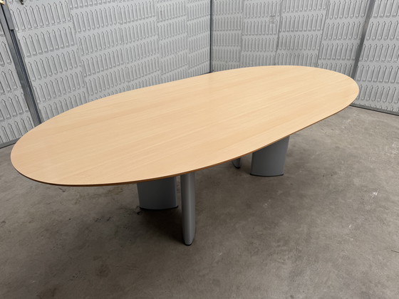 Image 1 of Table à conception multiple Arco