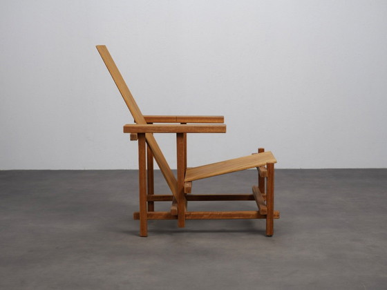 Sillón modernista al estilo de Gerrit Rietveld, Países Bajos, década de 1980. – Sillones, Wood (photo 3 of 10)