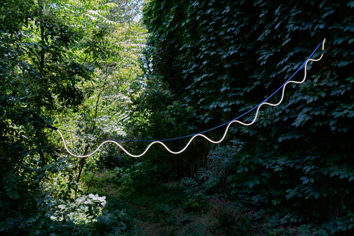 Iluminación ARRAY La luz sinusoidal para exteriores de David Derksen