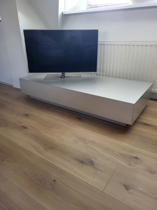 MDF Italia aluminium kast