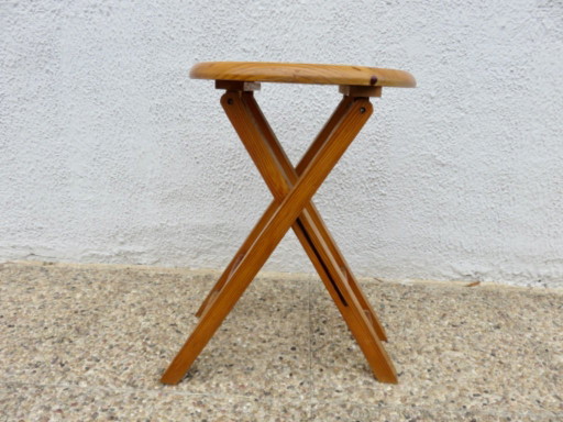 Taburete plegable al estilo de Roger Tallon o Adrian Reed, años 70-80. – krukjes, Wood (photo 2 of 11)