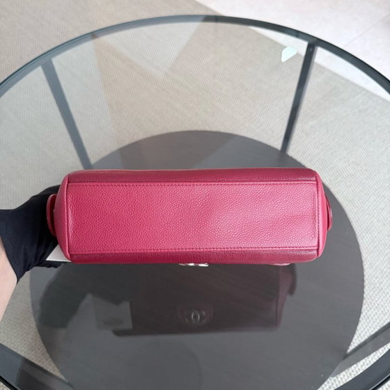 Image 1 of Borsa Chanel Flap Medium - Caviar 25CM trapuntata rosso scuro con finiture argentate Serie 24