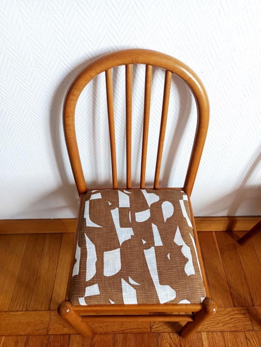 3x vintage stijl grenen en stoffen stoelen