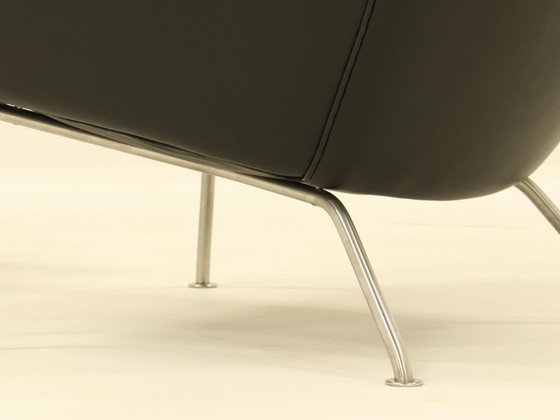 Image 1 of Poltrona Wing e pouf coordinato – CH445 e CH446 – di Hans Wegner