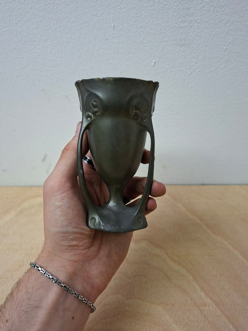 Coupe ancienne en étain de Kayserzinn Art Nouveau