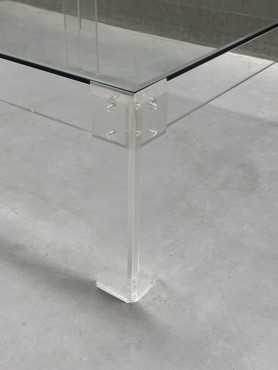 Image 1 of Vintage lucite salontafel - acrylaat poten met glazen blad