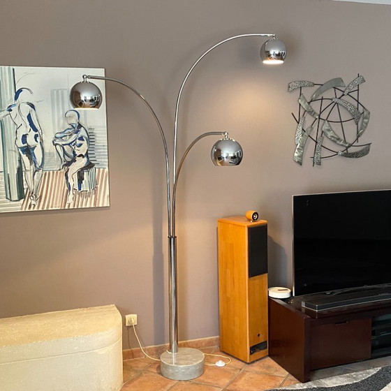 Muguet Stehleuchte von Goffredo Reggiani. 1970. Space Age. – Stehleuchten, Marble, Metal (photo 2 of 9)