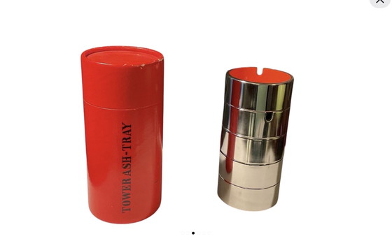 Image 1 of Cendriers empilables „Tower Ash-Tray“, entworfen von Isamu Kenmochi im Jahr 1970. Design-Embleme