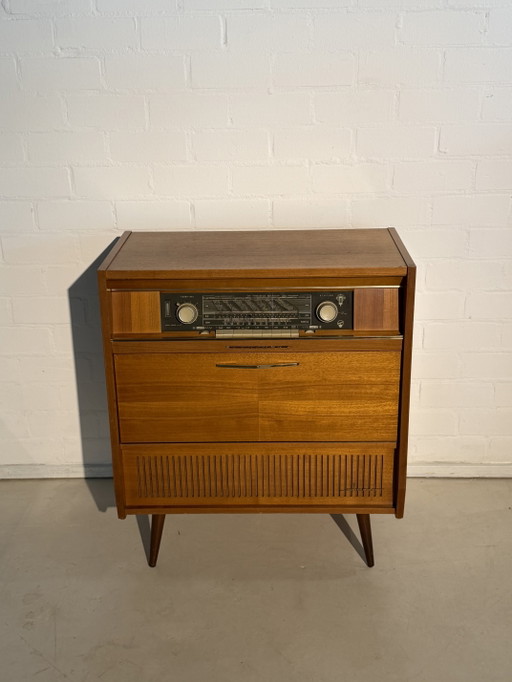 Vintage Blaupunkt radio – kasten, Glass, Metal (photo 2 of 15)