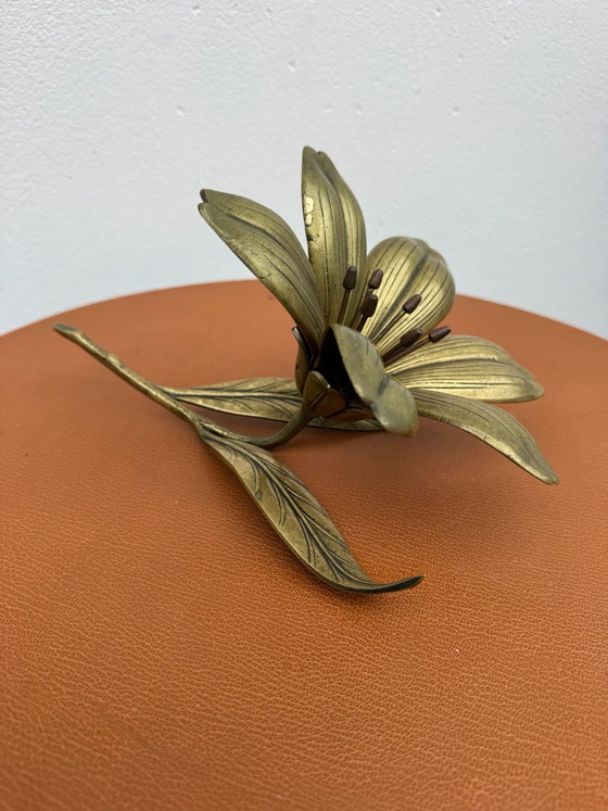 Posacenere a fiore in ottone massiccio anni '60, Oggetti decorativi, Dorato (foto 14 di 15)