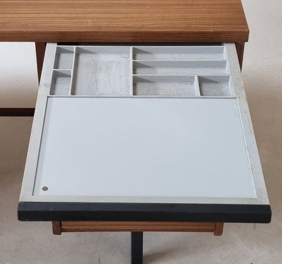 Image 1 of bureau des années 70