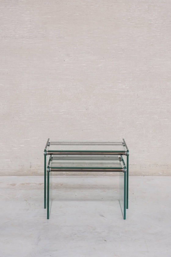 Image 1 of Tables gigognes en verre des années 1970