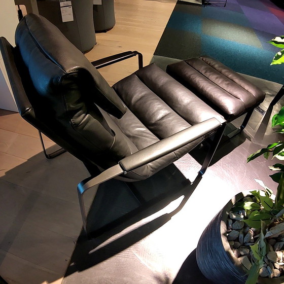 Image 1 of Leolux Indra Plus Sessel mit Ottomane