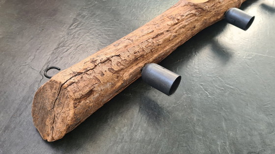 Image 1 of Suspension artisanale unique en forme de tronc d'arbre - 3 points lumineux