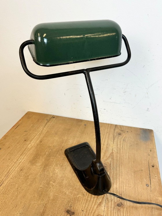 Image 1 of Lampe de table vintage en émail vert de BUR, années 1930