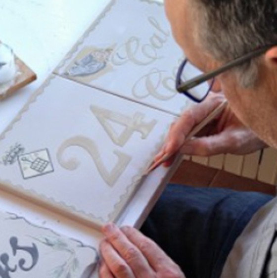 Image 1 of PINTURA DE AZULEJOS HECHA A MANO