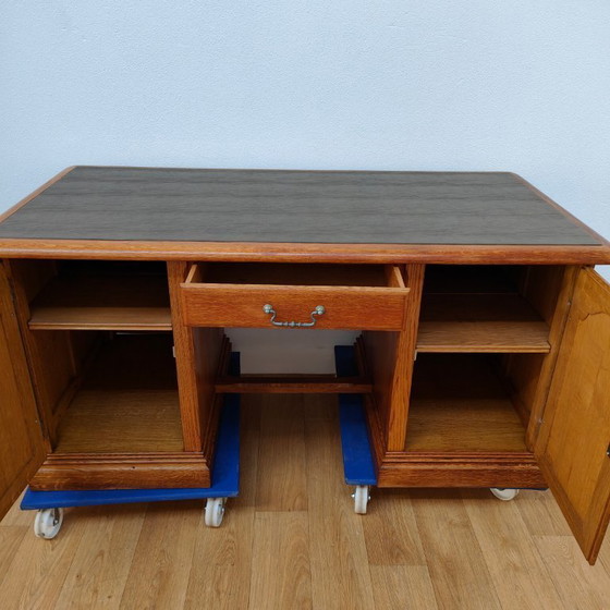 Image 1 of Escritorio de banquero antiguo de roble, escritorio de madera, oficina