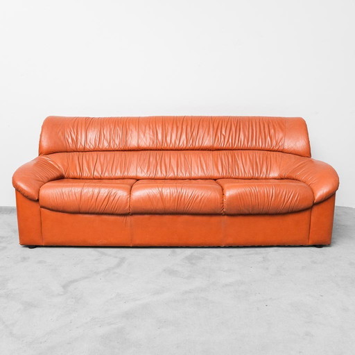 DIVANO VINTAGE A 3 POSTI IN PELLE DESIGN ANNI ’70 MODERNARIATO