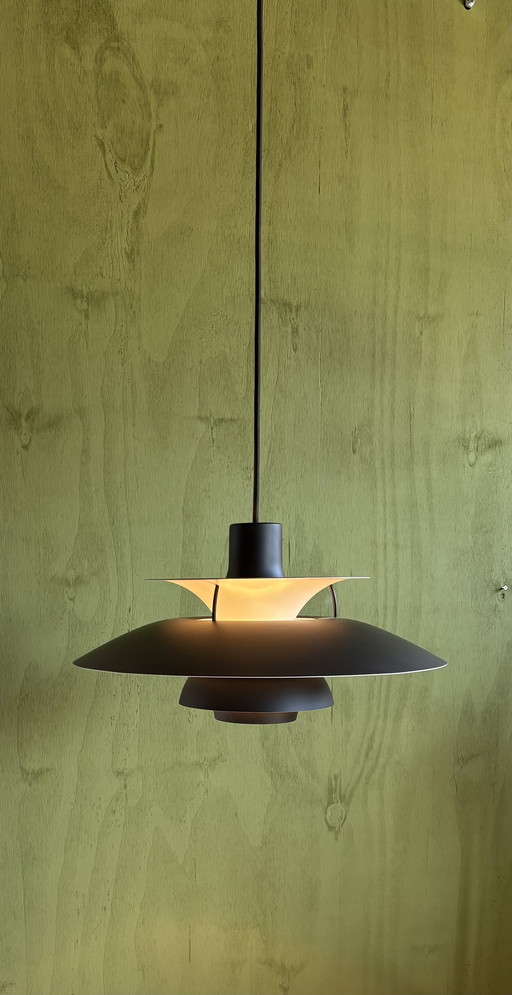 Louis Poulsen PH5 Neues Modell Monochrom