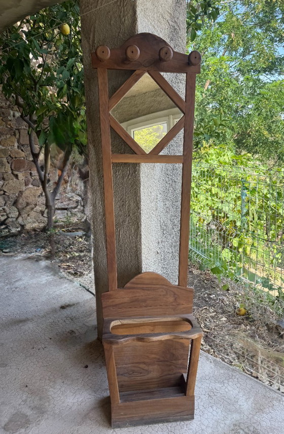 Image 1 of Guardarropa / Perchero y paragüero en la entrada, de madera de olivo.