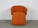 Haworth poltrona con poggiapiedi design Patricia Urquiola
