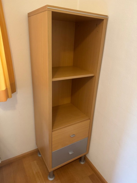 Conjunto completo de dormitorio/despacho: armario, escritorio, mesita de noche y estante de pared. – Muebles (photo 4 of 6)