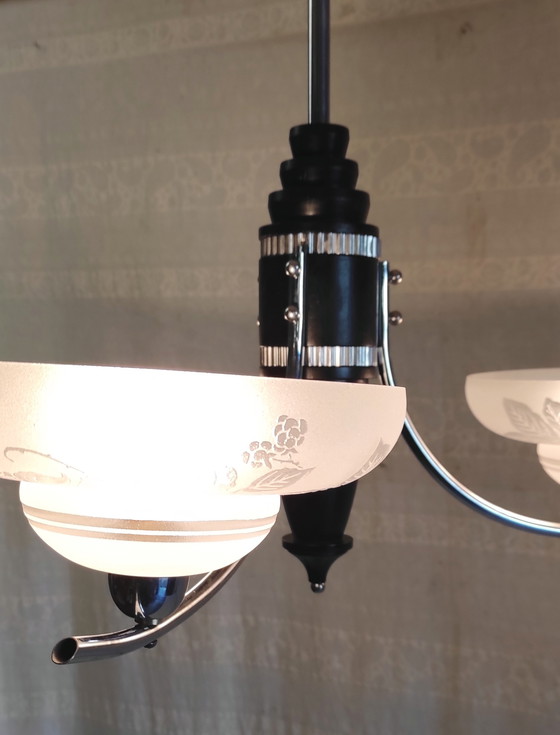 Image 1 of Lustre 3 feux Art-Déco en métal, bois et verre - mid.XXeme