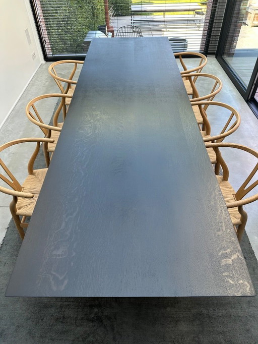 Table de salle à manger en métal