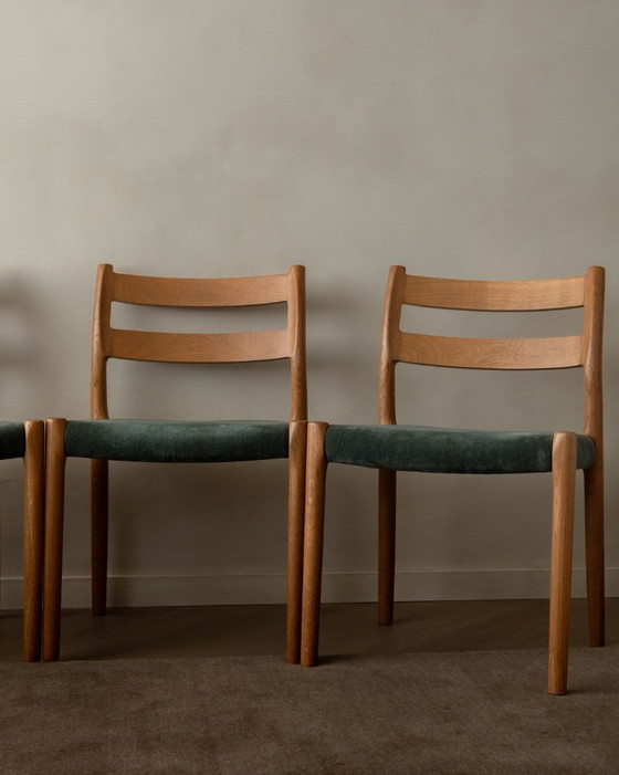 Image 1 of Sedie da pranzo modello 84 vintage in quercia di Niels Otto Møller per J.L. Møllers Møbelfabrik, Danimarca, anni '60, set di 4