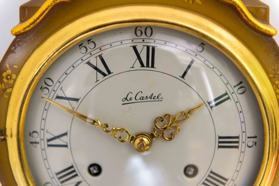 Image 1 of Le Castel Duchesse clock – Swiss craftsmanship in opulent Louis XV style (1958)