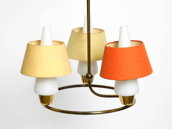 Image 1 of Sehr seltene Mid Century Deckenlampe aus Messing mit Glas- und Stoffschirmen