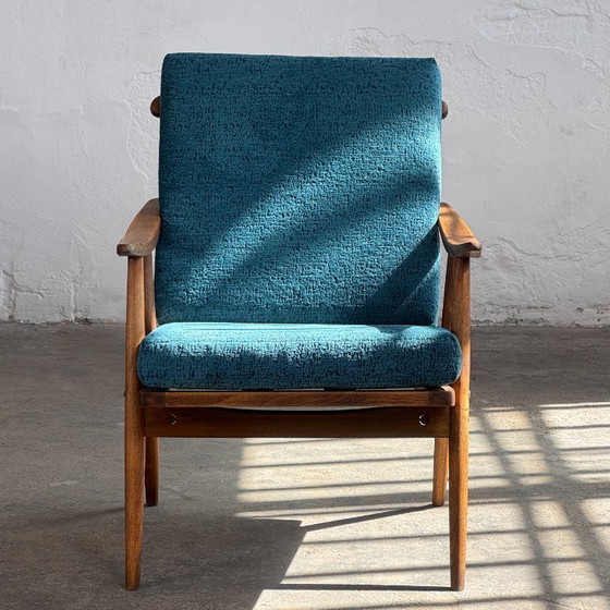 Image 1 of Een paar volledig gerestaureerde Tsjechoslowaakse TON-fauteuils uit 1960.