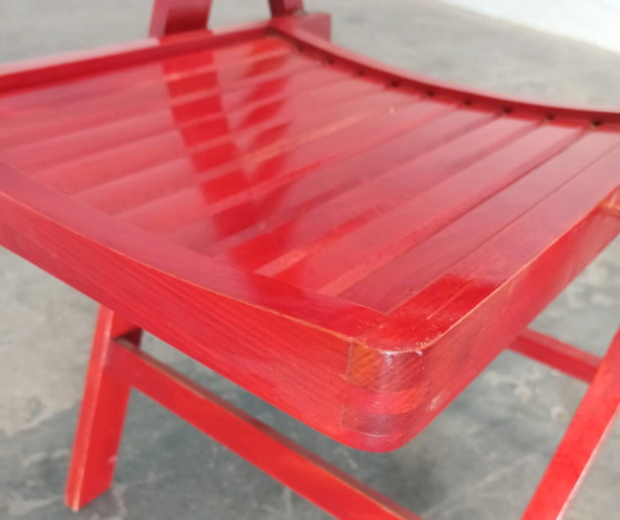 Image 1 of 2 x vintage rode houten klapstoelen
