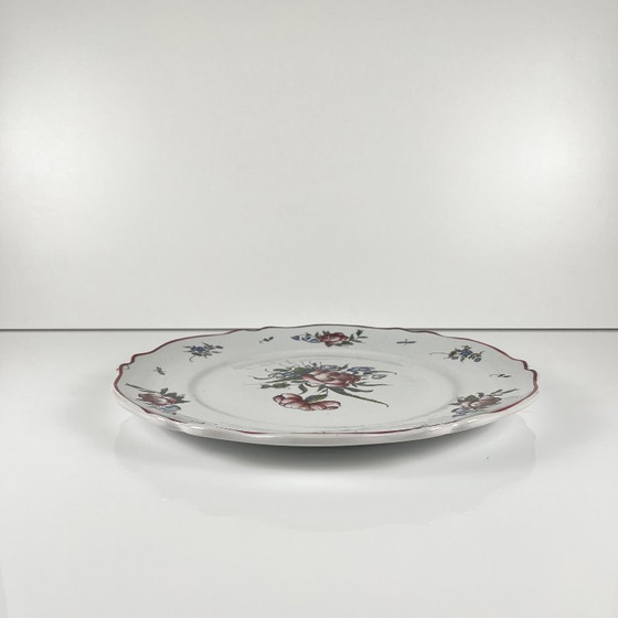 Image 1 of Piatto da torta dipinto a mano con motivo di rose 1960/70 ca.