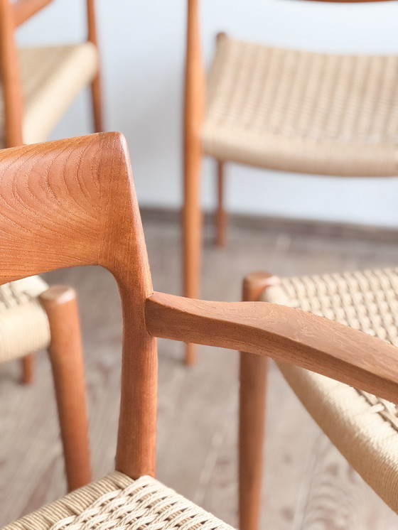 Image 1 of Mid Century Deense Teakhouten Eetkamerstoelen #57 & 77 door Niels O. Møller, J. L. Moller, Set van 10