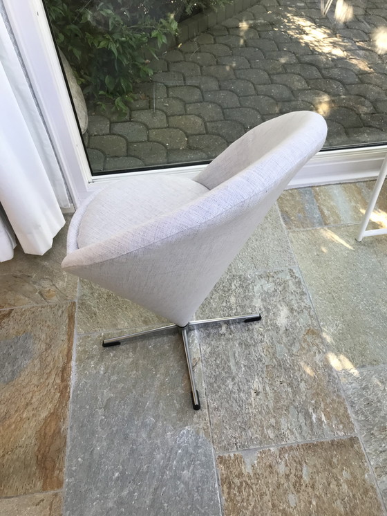 Image 1 of Vintage Cone Chair van Artifort 