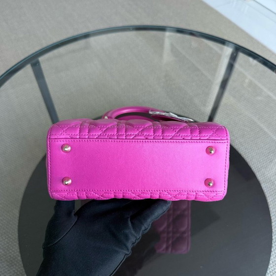 Image 1 of DIOR LADY SMALL FLAP - PELLE DI AGNELLO CANNAGE ROSA BARBIE, FERRAMENTA ORO
