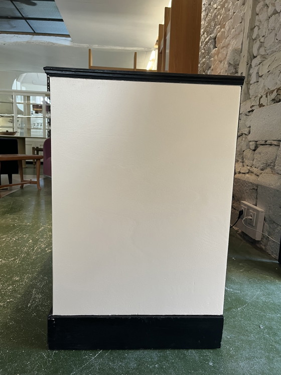 Image 1 of Store counter