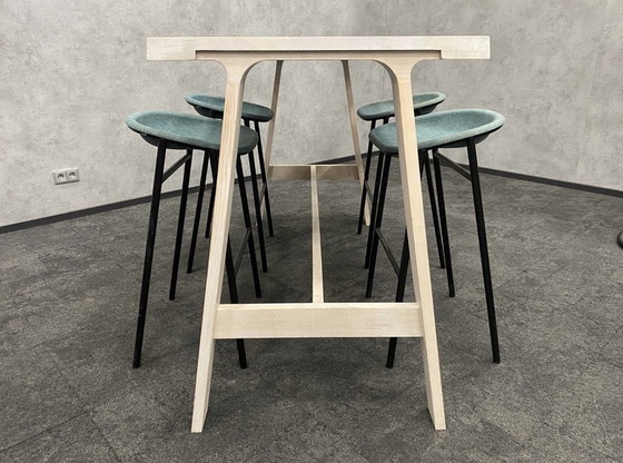 Image 1 of Montis Doble design table with 4 bar stools