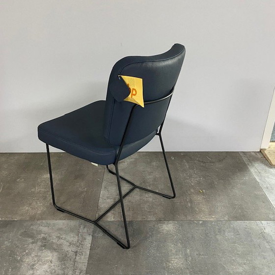 Silla Kiko plus – Bert Plantagie, Sillas de comedor, Leather, Calfskin (photo 4 of 7)