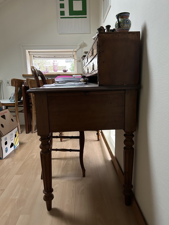 Image 1 of Bureau/table d'écriture ancienne avec commode