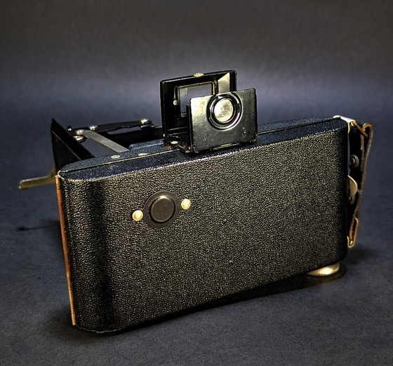 Six-20 Folding Brownie, Second Model 1948–1954 Made in UK – Kodak, Objets déco, Glass, Leather (photo 11 of 15)